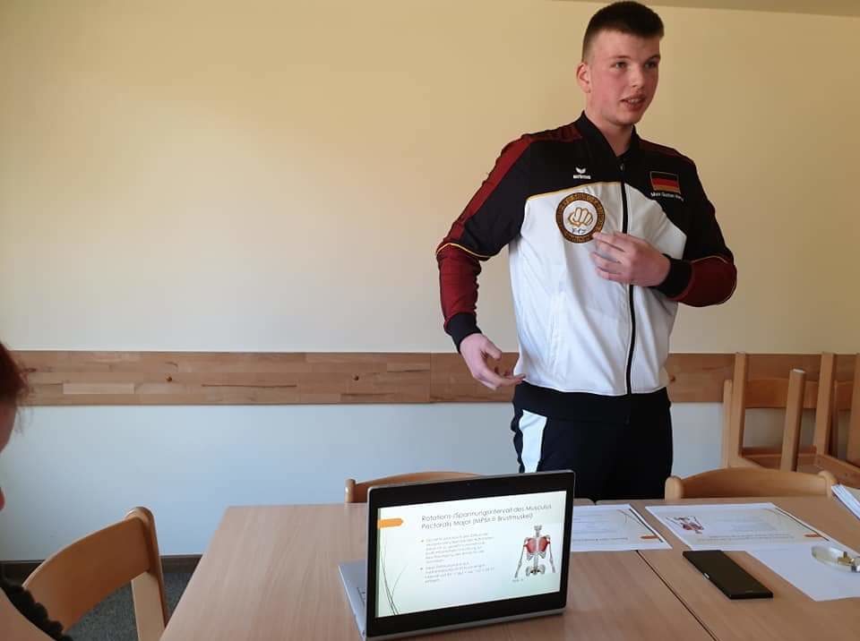 cropped-Vortrag-Biomechanik-des-Karate-Trainercamp-2019-1.jpeg